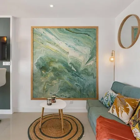 Escapade Sur L'ile Des Pecheurs * אגדה